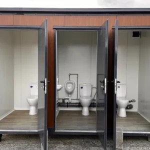 Container Sanitaire Pavillon WC avec Triple Cabine – Image 5