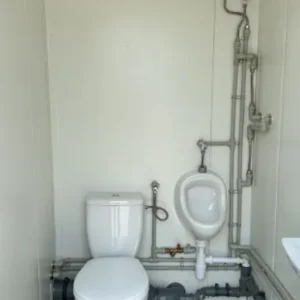 Conteneur Sanitaire avec 3 Cabines – Image 3